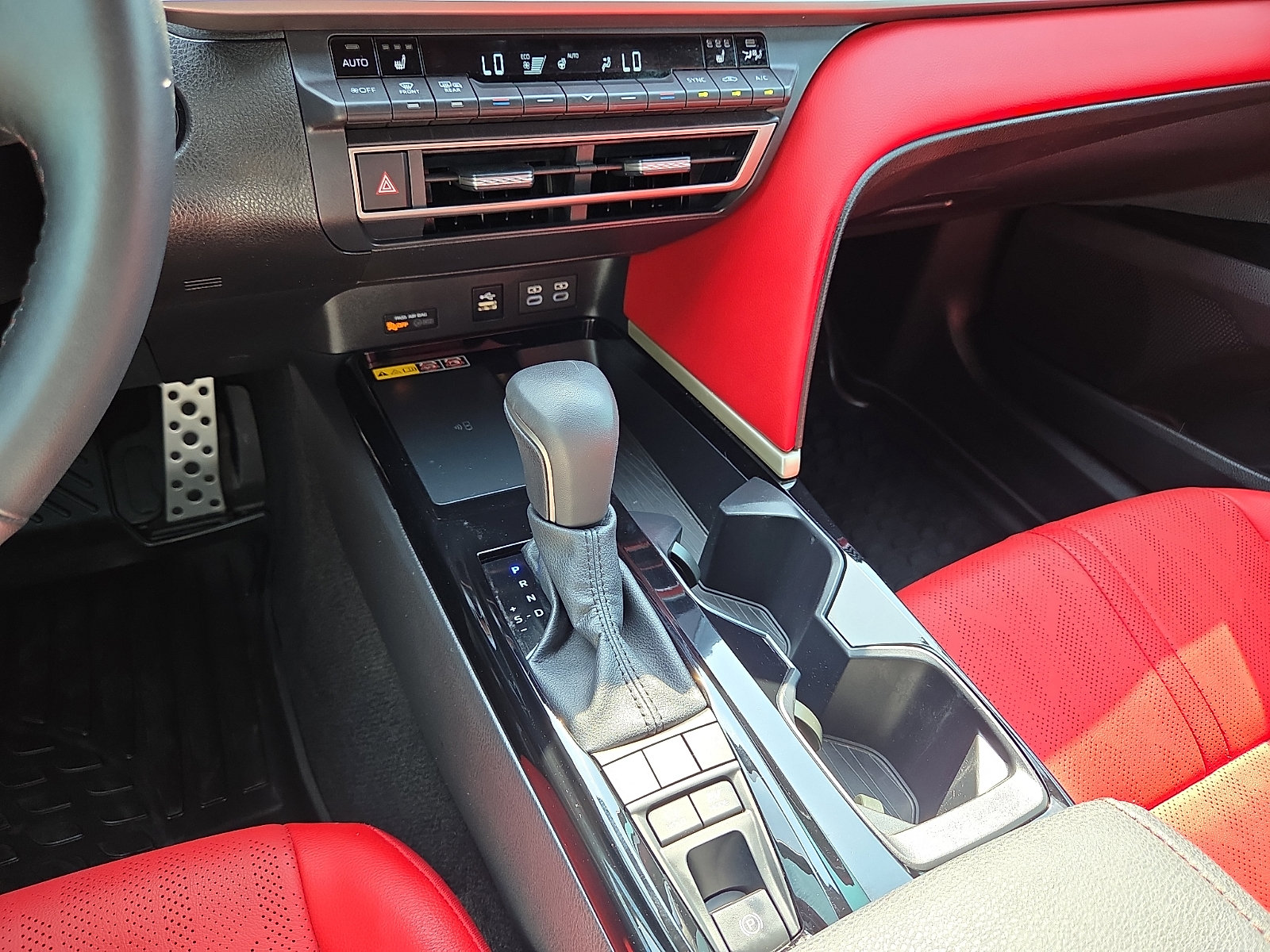 Used 2026 Toyota Camry XSE AWD/4WD image 25