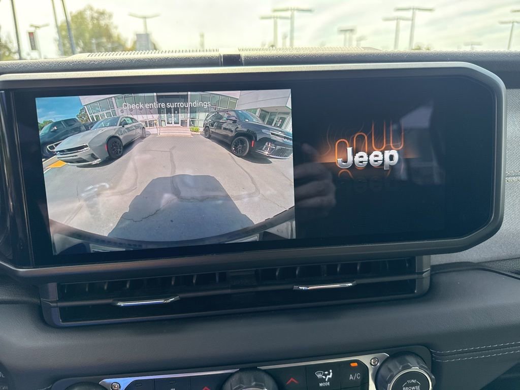 Certified 2025 Jeep Wrangler Unlimited Sahara w/ Safety Group image 24