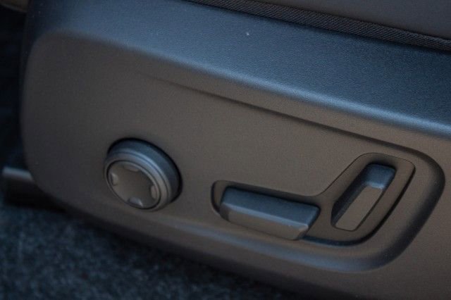 Used 2024 Volvo C40 P8 Recharge Plus w/ Climate Package image 22