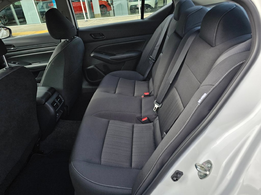 New 2026 Nissan Altima 2.5 SV w/ SV Special Edition Package AWD/4WD image 12