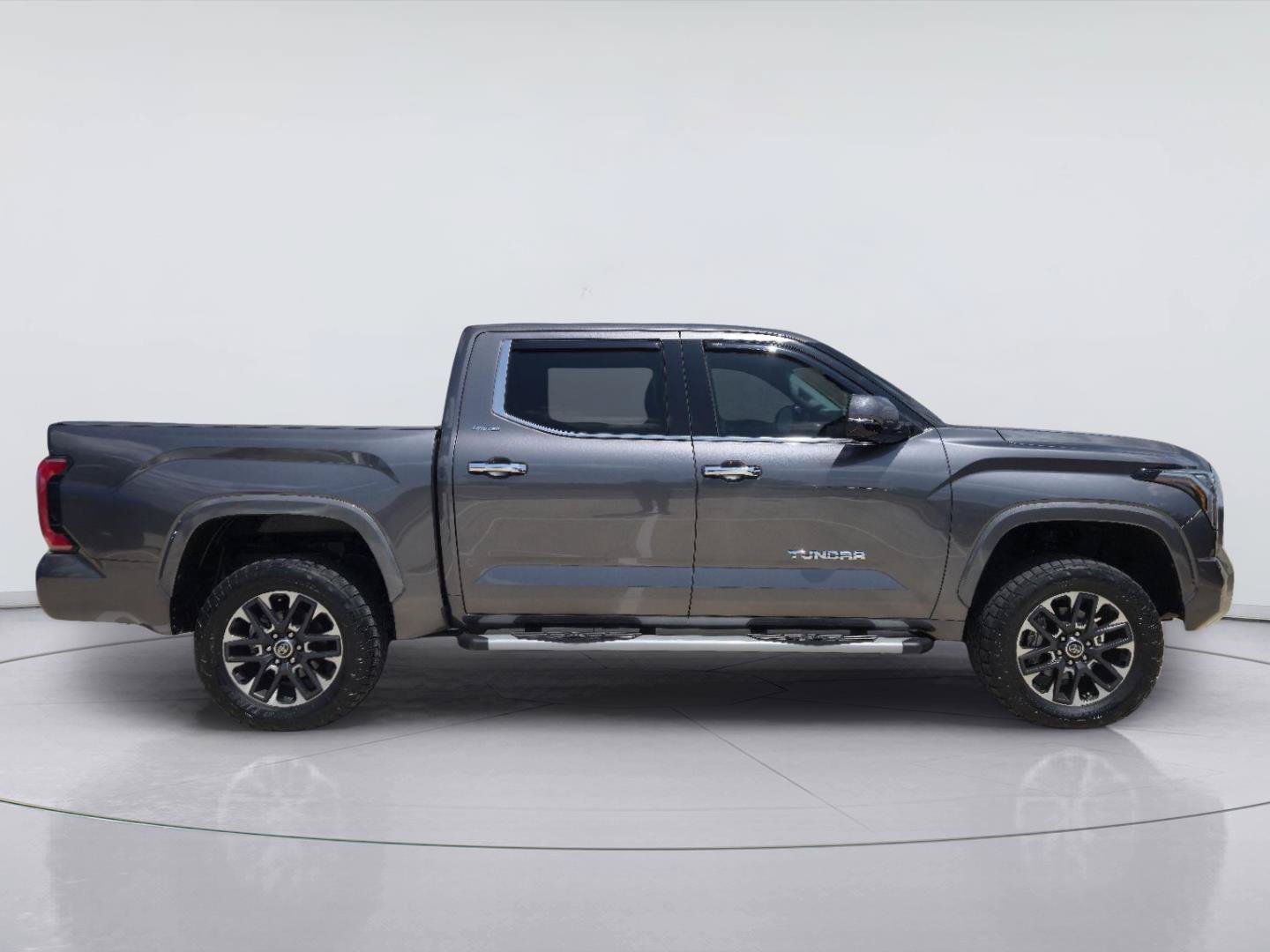 Used 2023 Toyota Tundra Limited AWD/4WD image 6