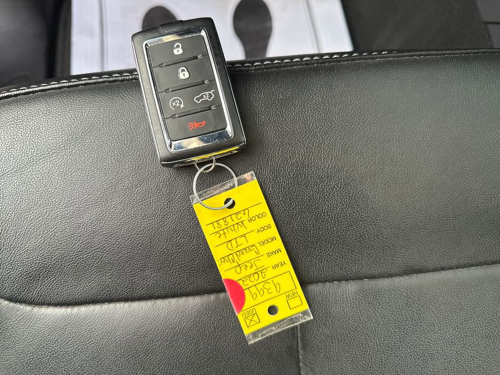 Used 2022 Jeep Grand Cherokee L Limited image 33