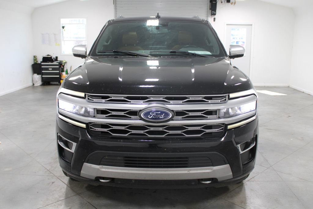 Used 2022 Ford Expedition Platinum image 3
