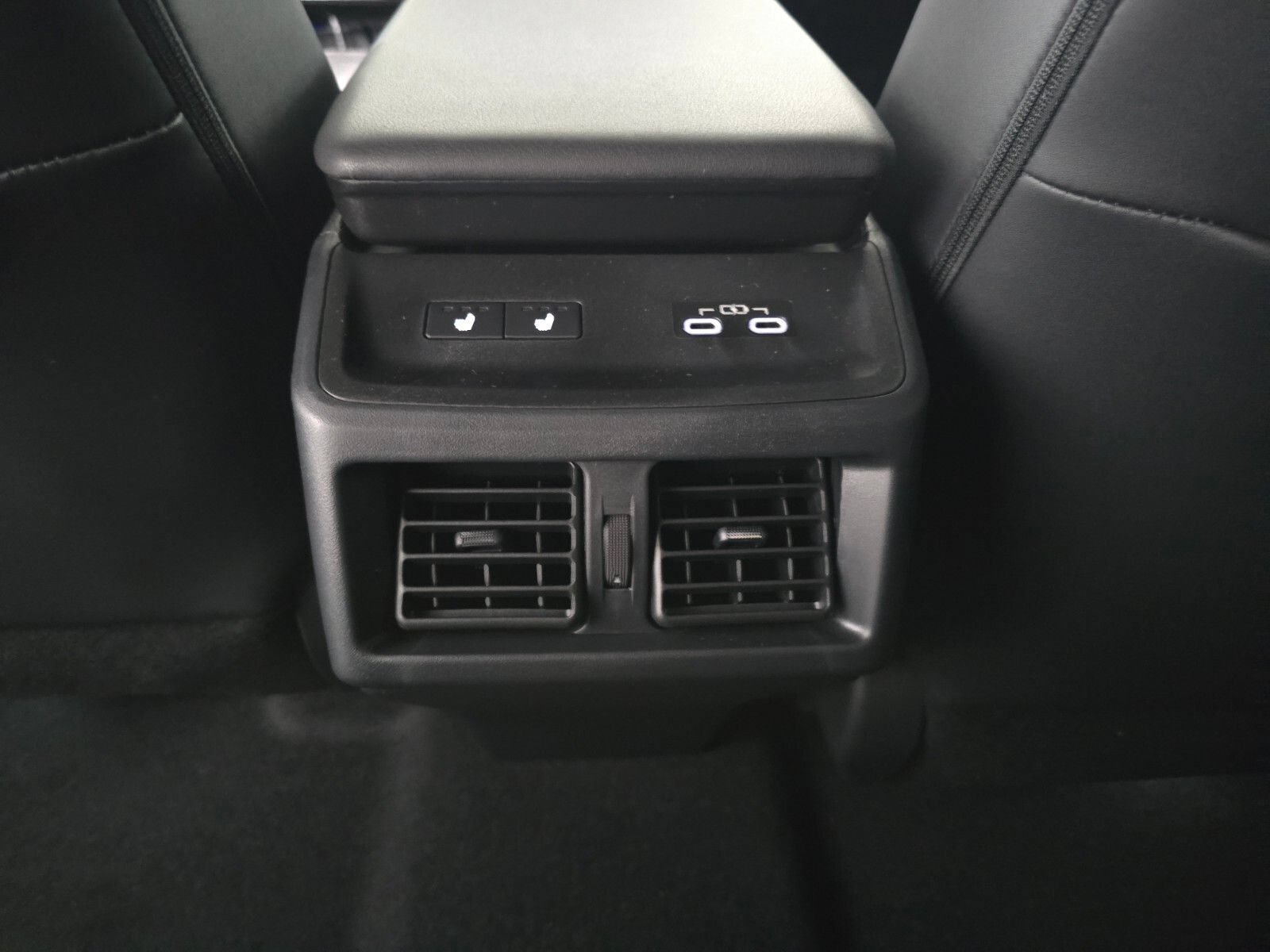 New 2026 Subaru Solterra AWD/4WD image 22