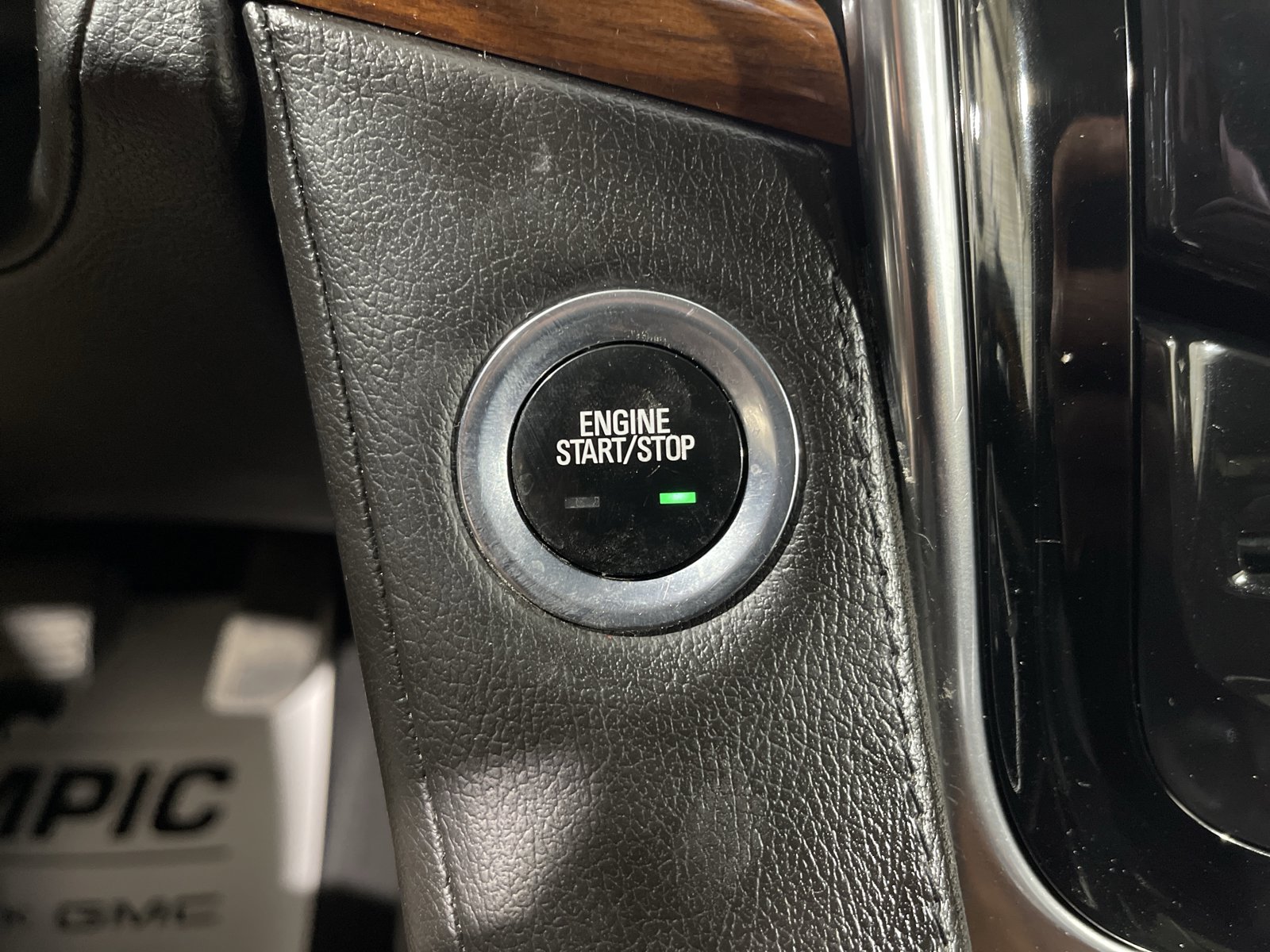 Used 2015 Cadillac Escalade ESV Premium AWD/4WD image 27