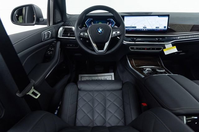 Used 2026 BMW X5 xDrive50e w/ Climate Comfort Package AWD/4WD image 3