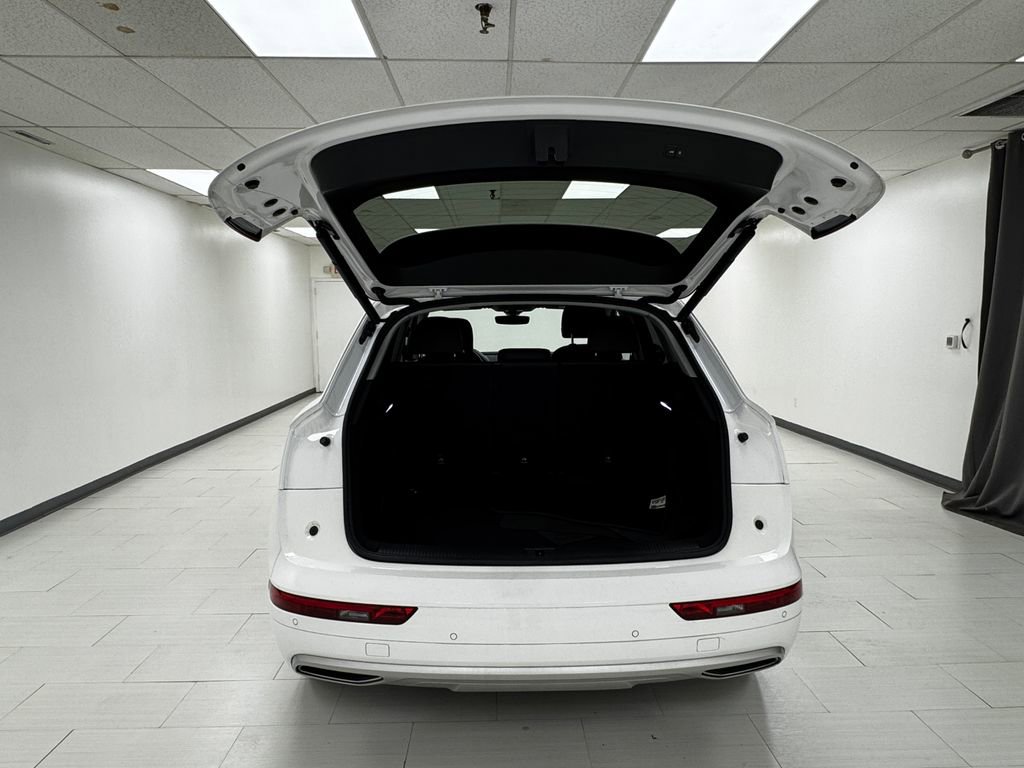 Used 2018 Audi Q5 2.0T Premium Plus w/ Premium Plus Package image 39