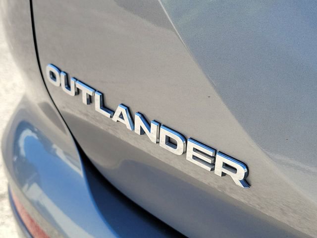 Used 2024 Mitsubishi Outlander SE image 10