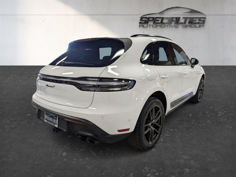 Used 2023 Porsche Macan Turbo AWD/4WD image 10