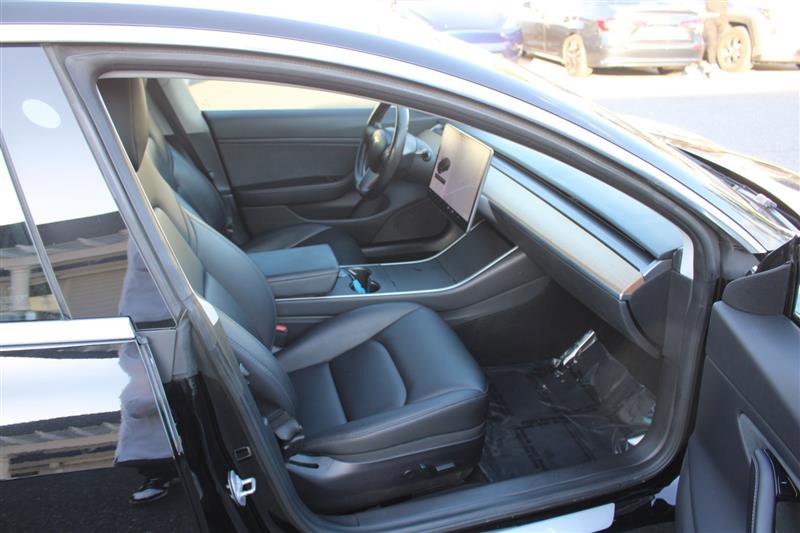 Used 2018 Tesla Model 3 Mid Range RWD image 9