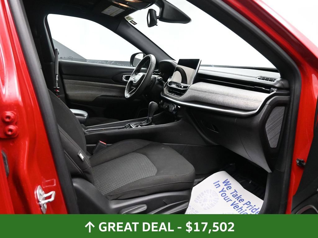 Used 2023 Jeep Compass Sport image 21