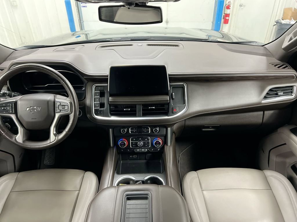 Used 2022 Chevrolet Suburban Z71 w/ Luxury Package image 5