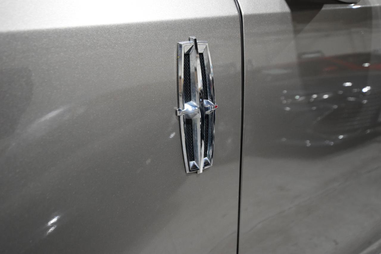 Used 2018 Lincoln MKT AWD w/ Technology Package image 6