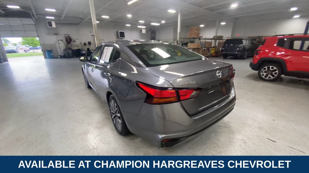Used 2024 Nissan Altima 2.5 SV FWD image 9