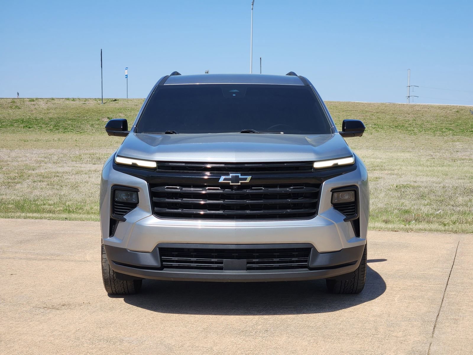 Used 2024 Chevrolet Traverse LT w/ Midnight/Sport Edition image 6