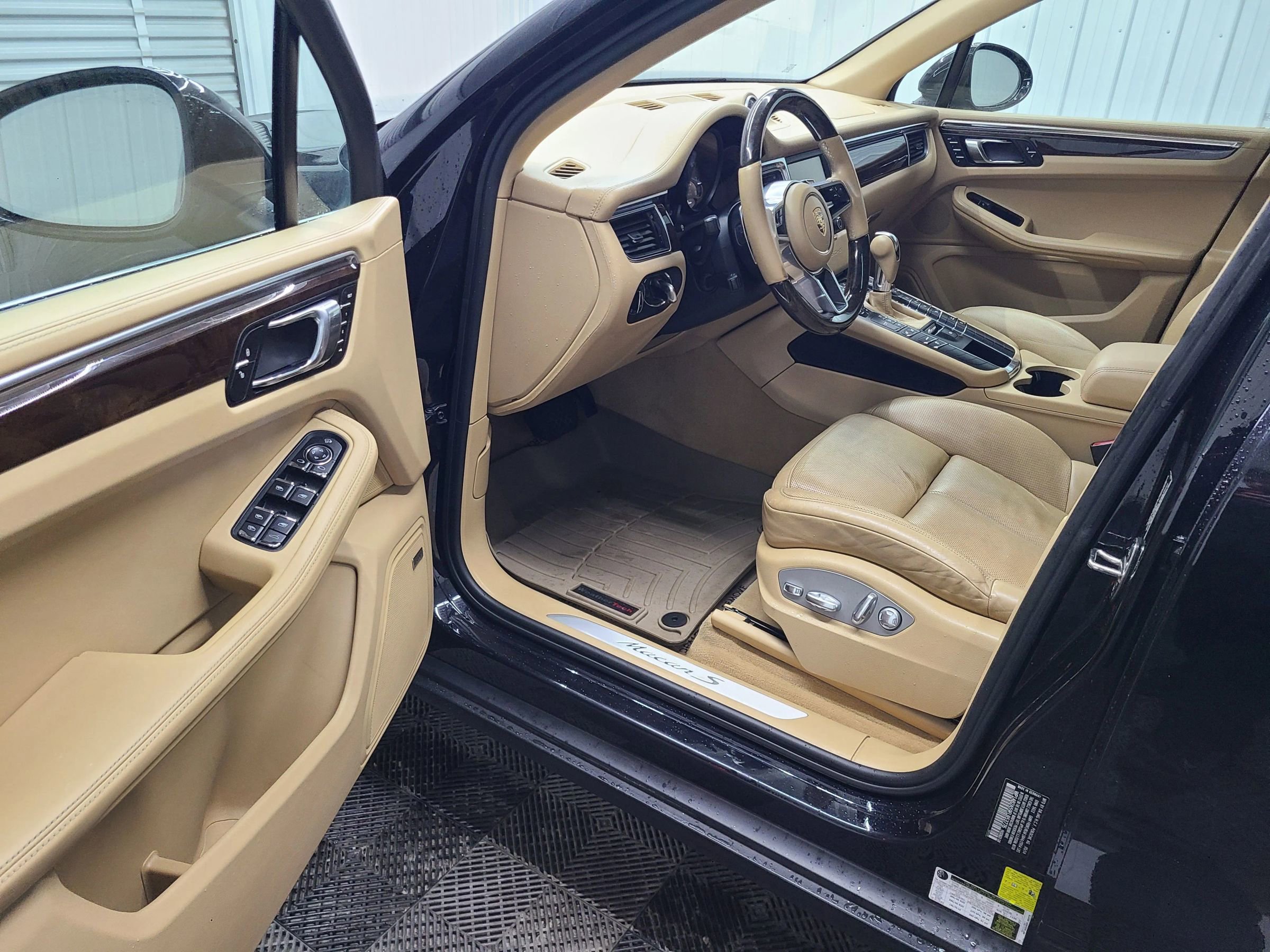 Used 2015 Porsche Macan S AWD/4WD image 21