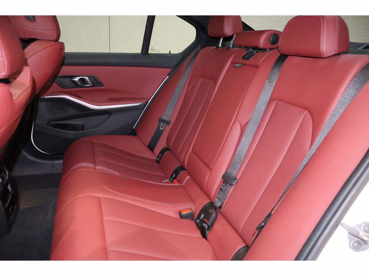 Certified 2024 BMW 330i Sedan w/ M Sport Package RWD image 16
