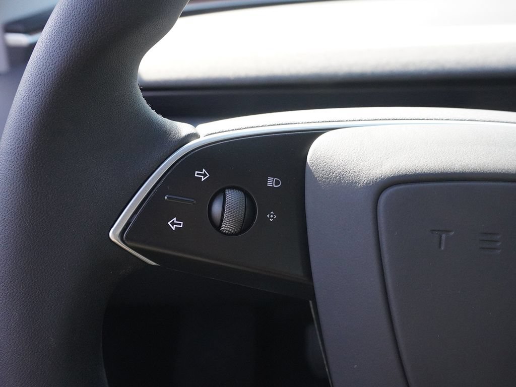 Used 2024 Tesla Model 3 Standard Range RWD image 33