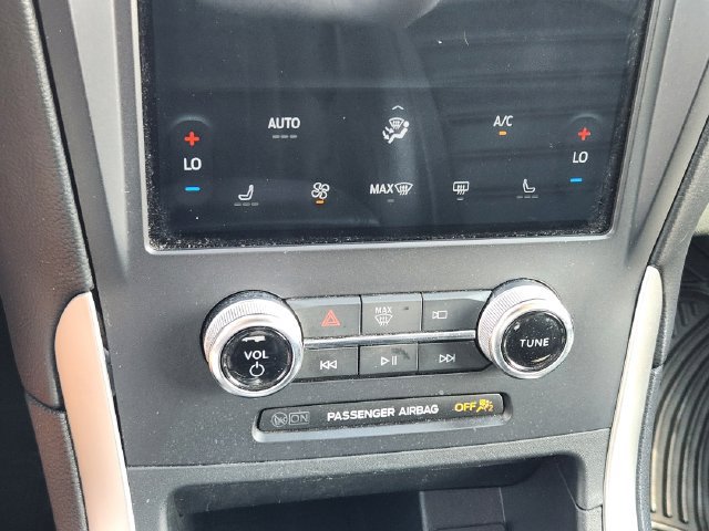 Used 2024 Ford Edge SEL AWD/4WD image 19
