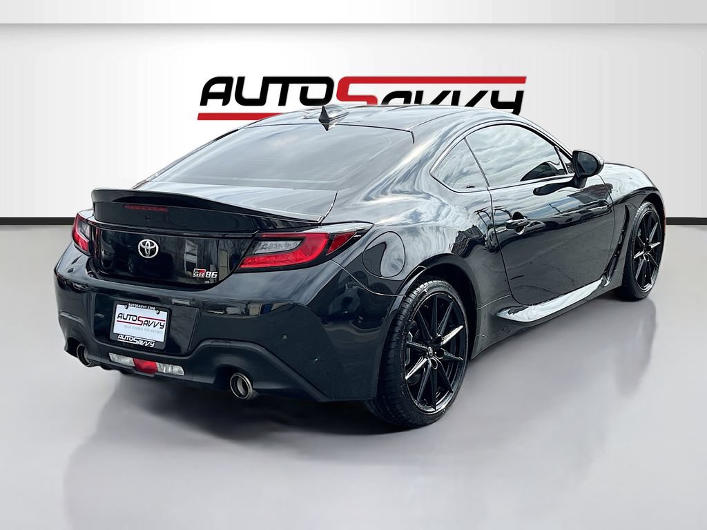 Used 2025 Toyota GR86 Premium w/ ALL Weather Mat Package (TMS) RWD image 7