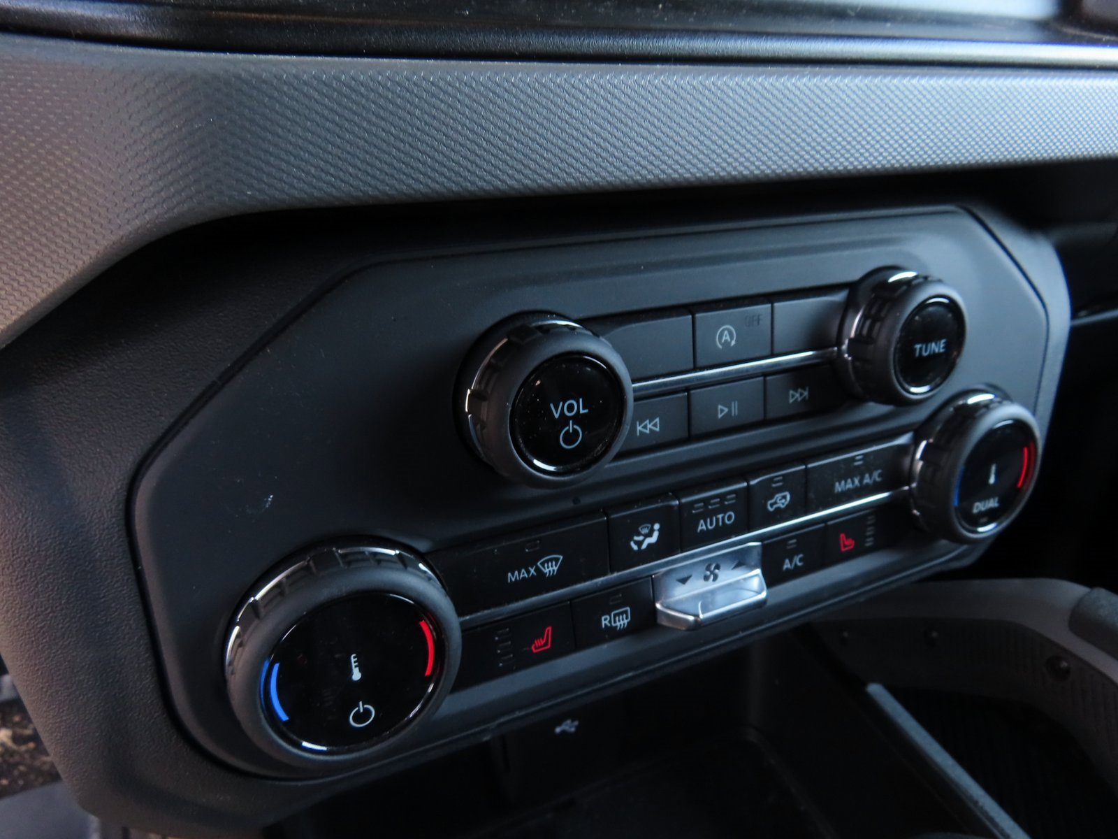 Used 2022 Ford Bronco Big Bend image 23