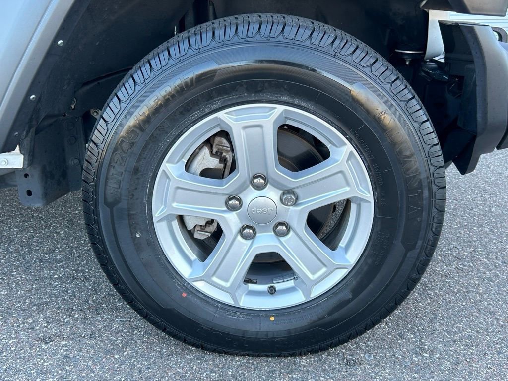 Used 2022 Jeep Wrangler Unlimited Sport image 38