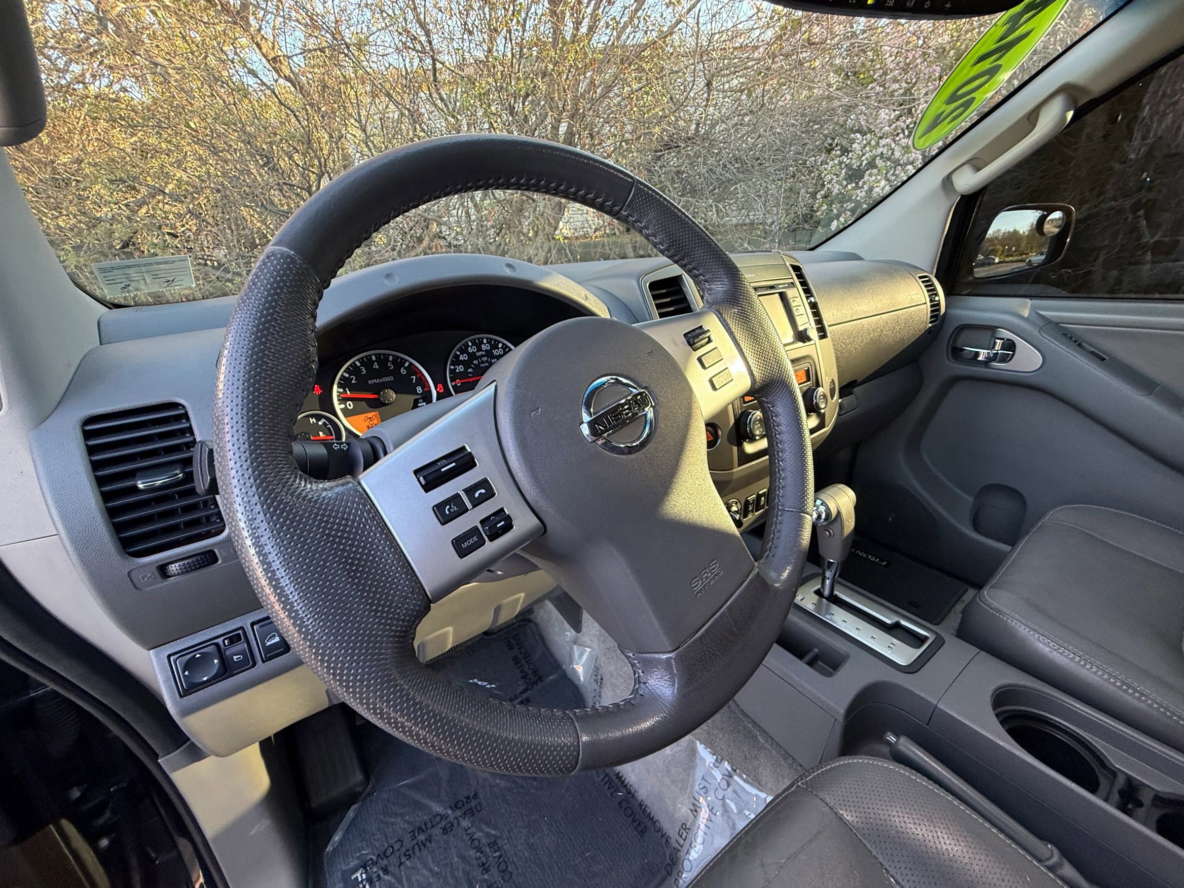 Used 2014 Nissan Frontier SL image 4