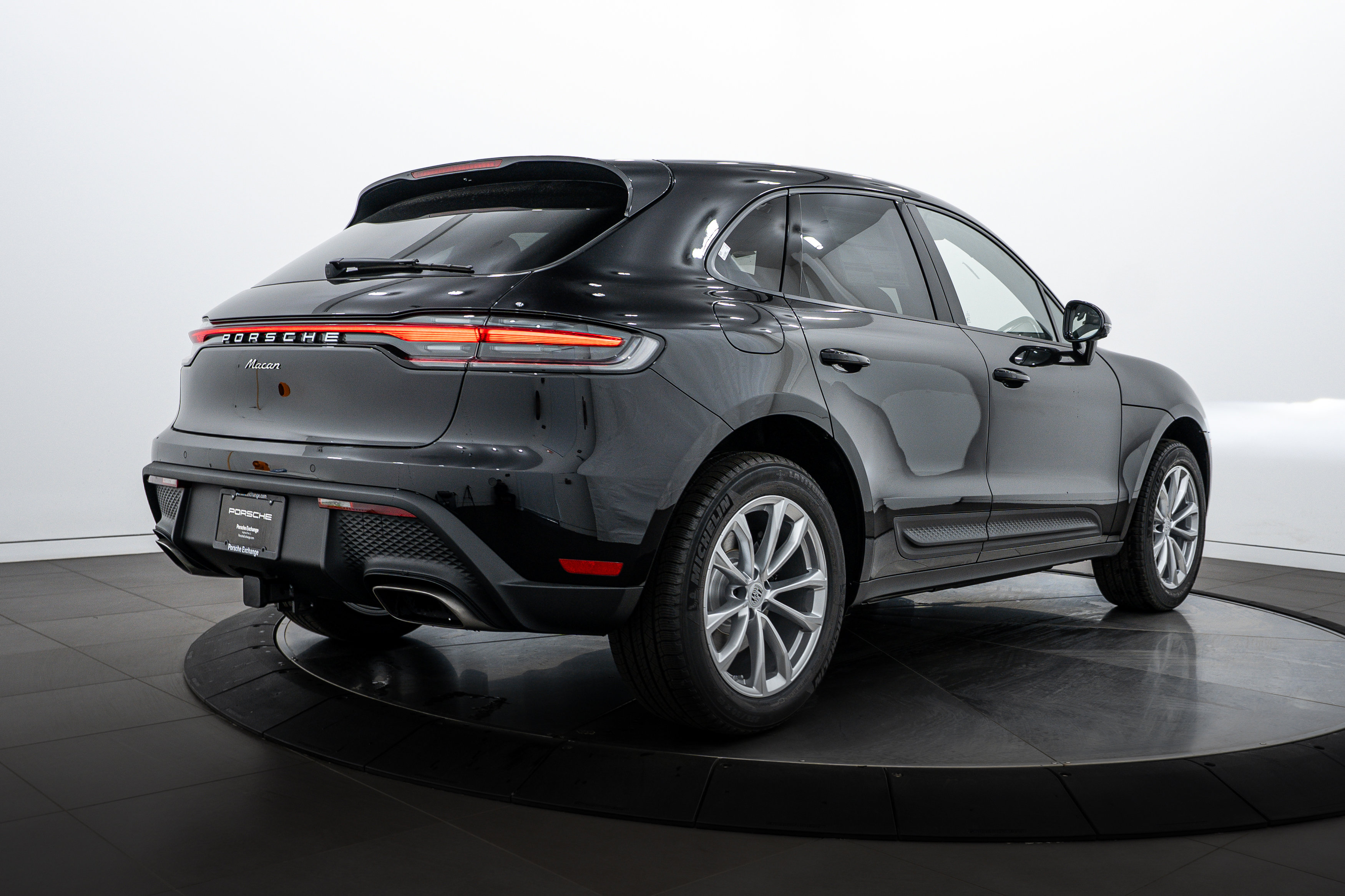 New 2026 Porsche Macan image 7