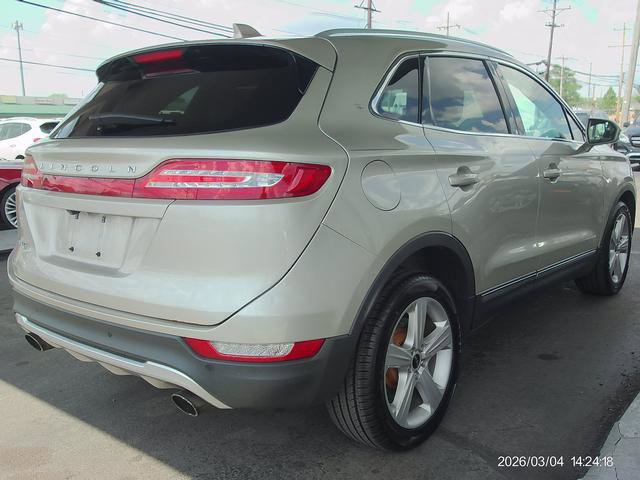 Used 2017 Lincoln MKC Premiere FWD image 3