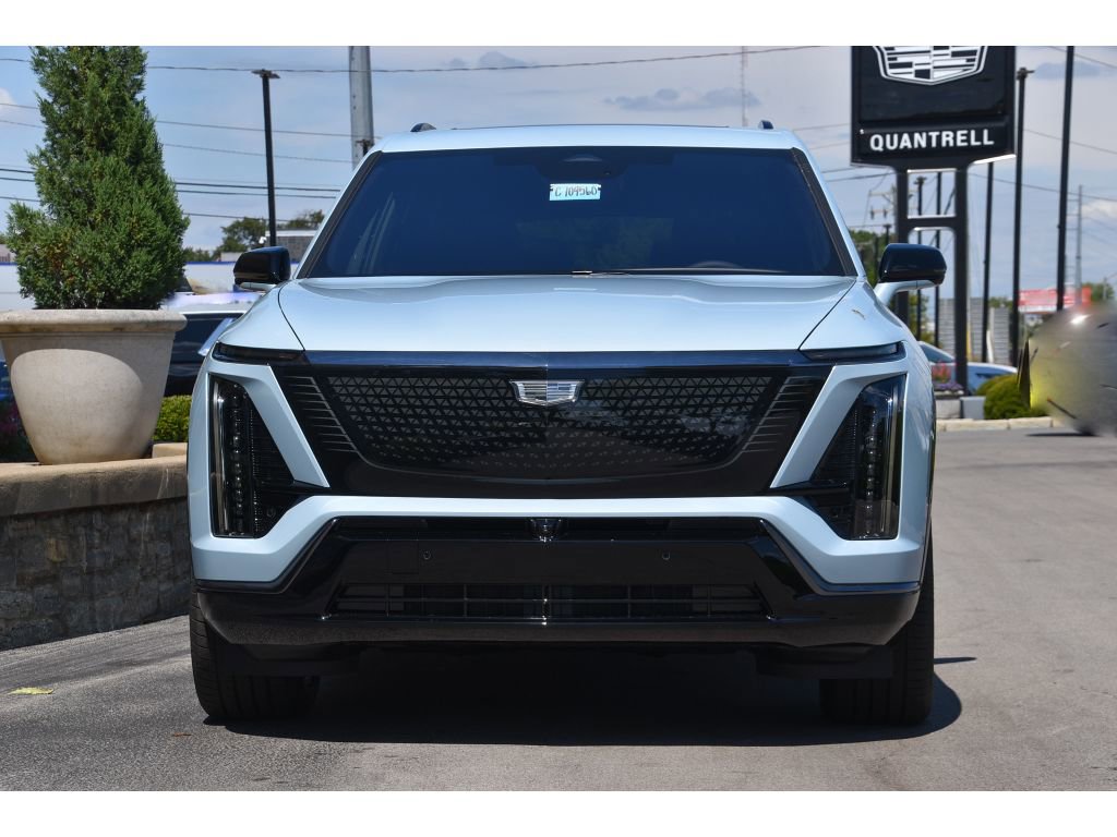 New 2026 Cadillac Vistiq Sport w/ LPO, Floor Liner Package image 9