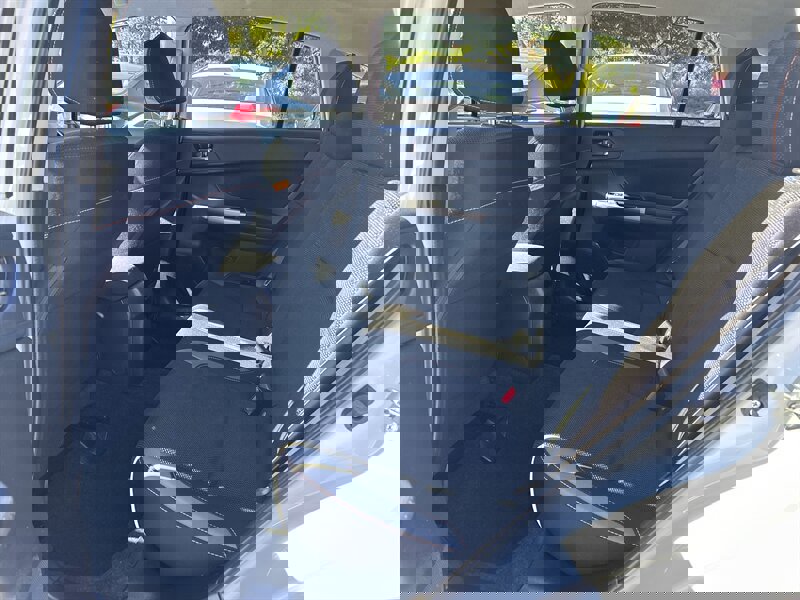 Used 2017 Subaru Crosstrek 2.0i Premium image 10