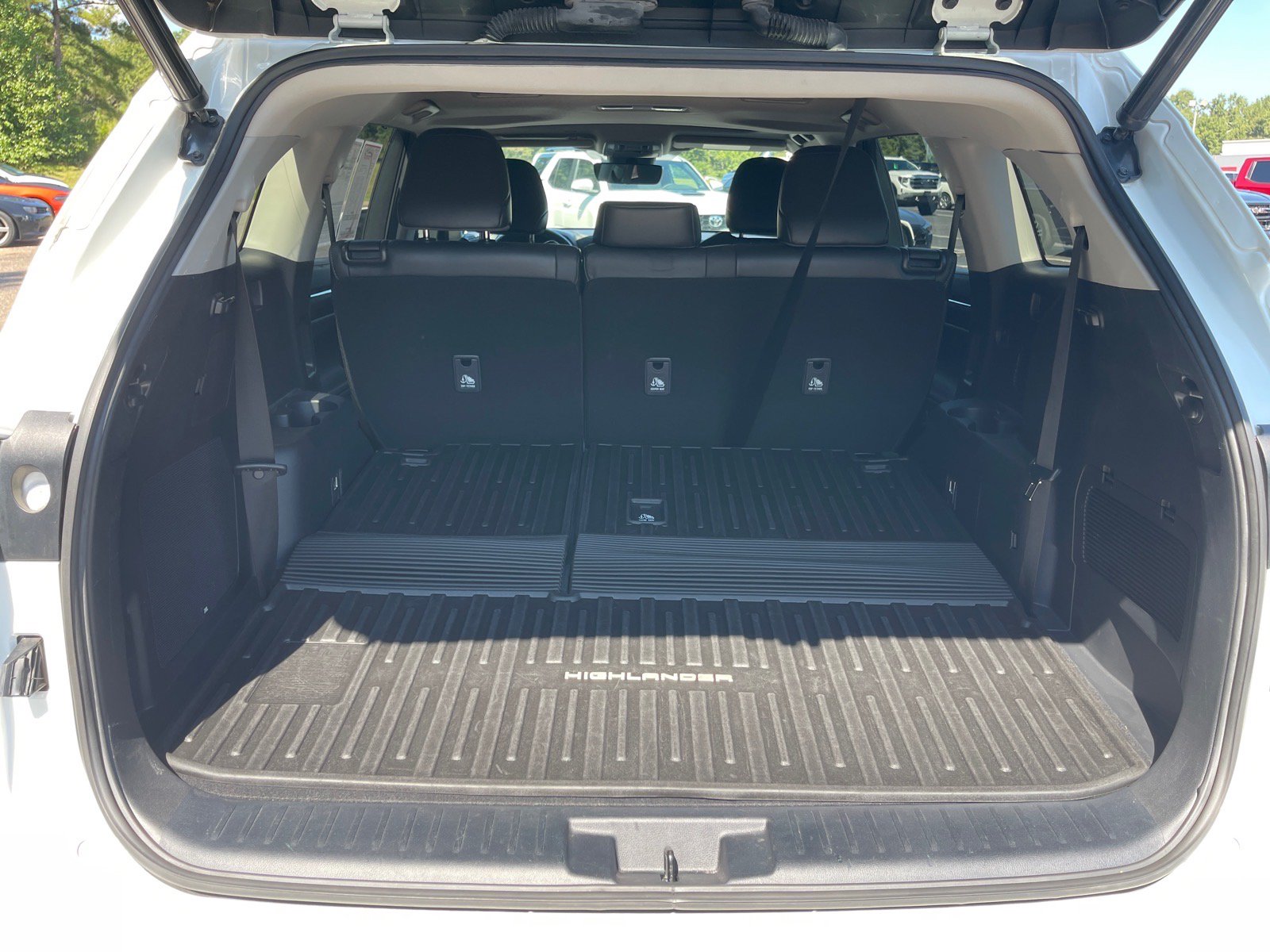 Used 2021 Toyota Highlander Limited FWD image 16