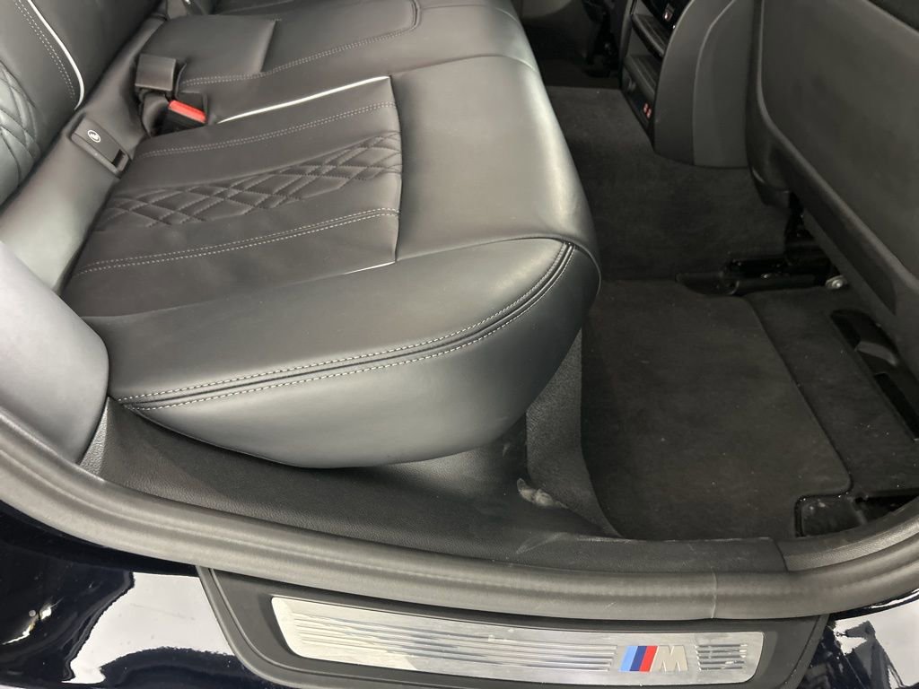 Used 2022 BMW M550i xDrive image 48