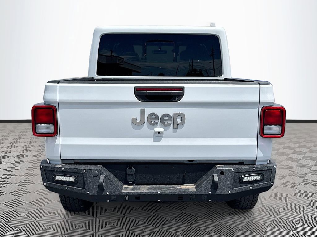 Used 2023 Jeep Gladiator Overland AWD/4WD image 7