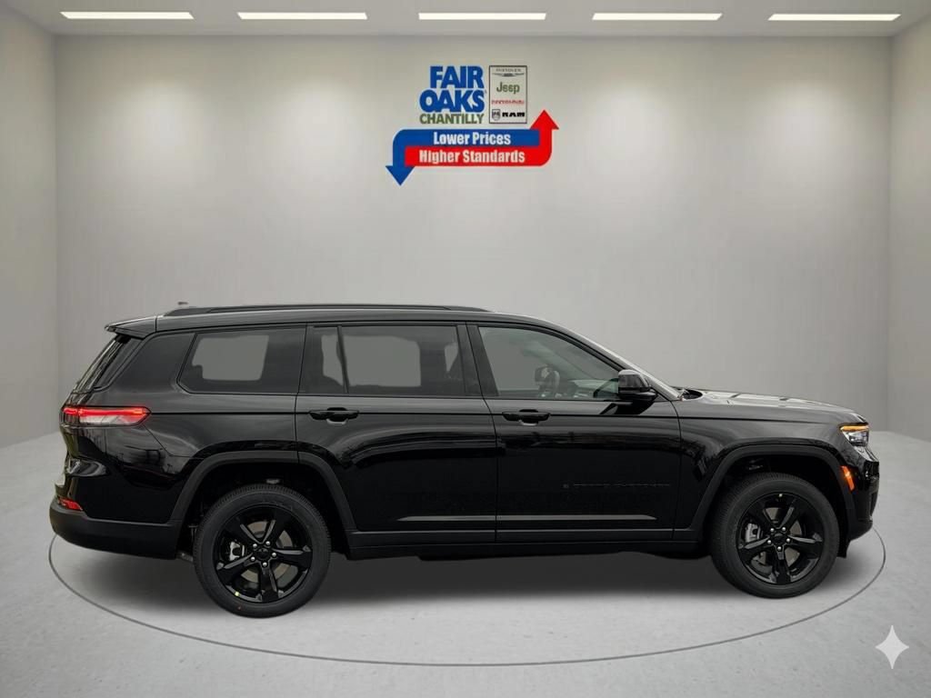 New 2025 Jeep Grand Cherokee L Laredo AWD/4WD image 6