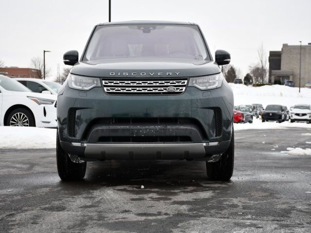Used 2017 Land Rover Discovery HSE image 2