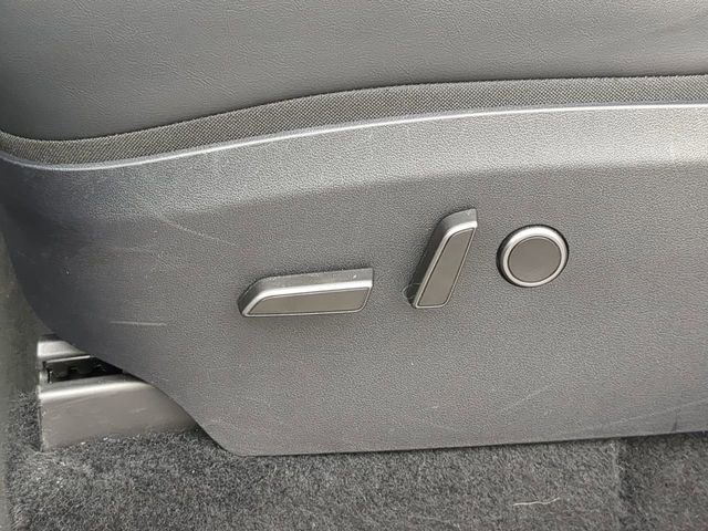 Used 2025 Tesla Model Y Performance image 23