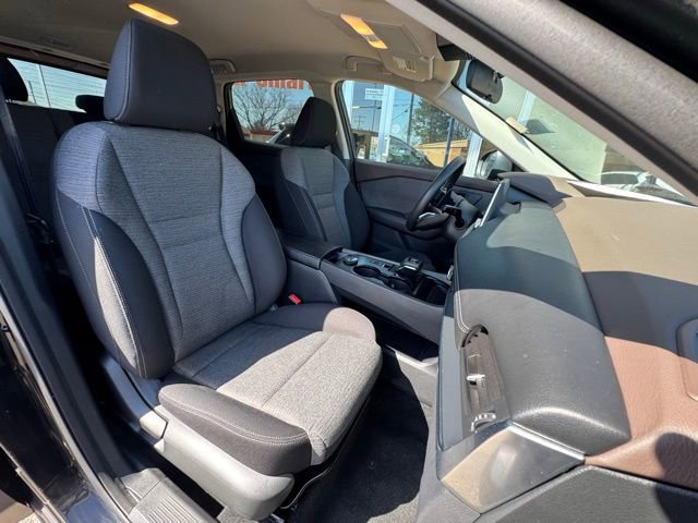 Used 2021 Nissan Rogue S AWD/4WD image 11