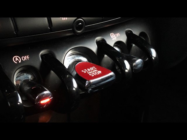 Used 2015 MINI Cooper 4-Door Hardtop FWD image 10