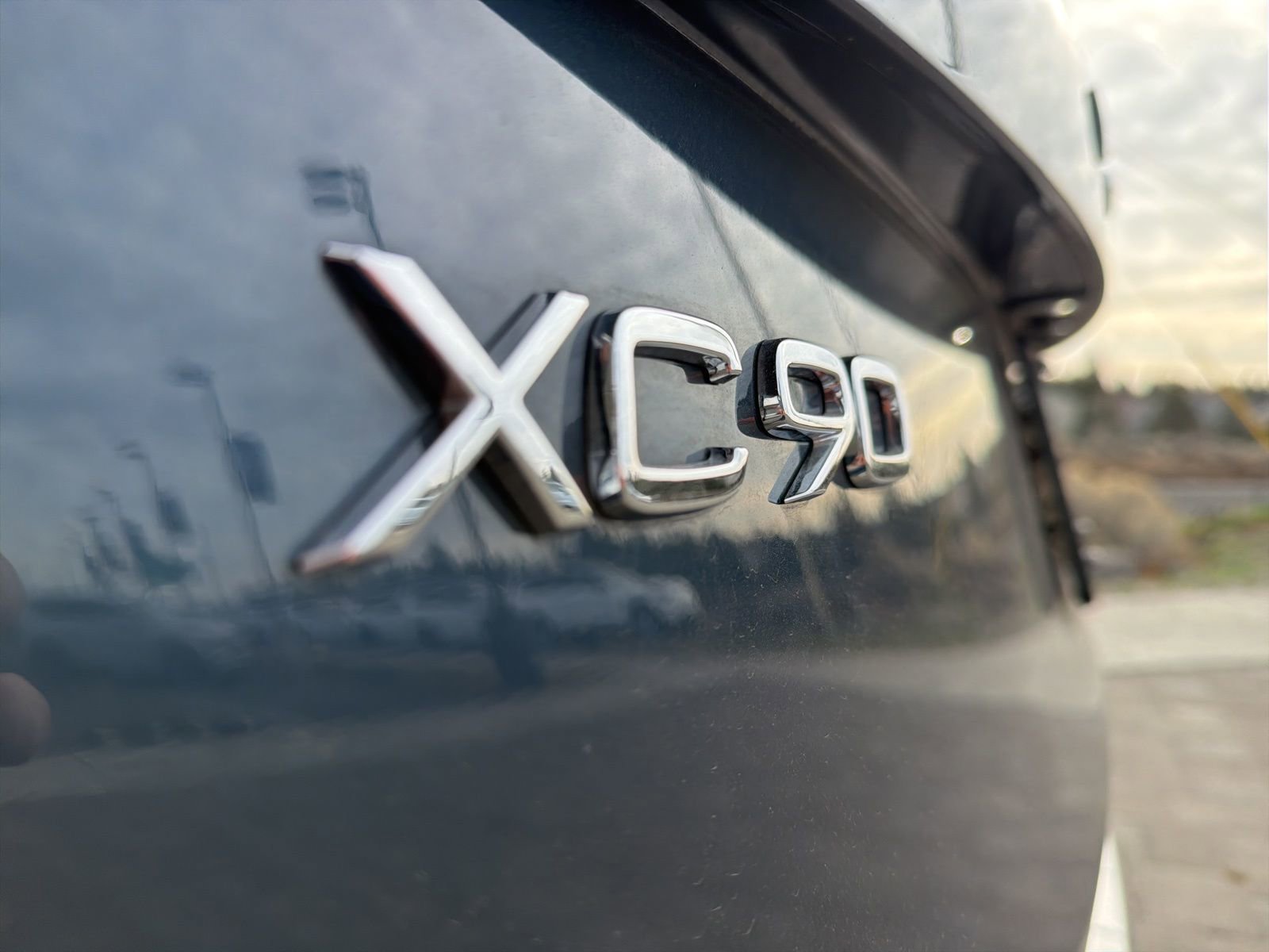 New 2026 Volvo XC90 B6 Core w/ Protection Package Premier image 14