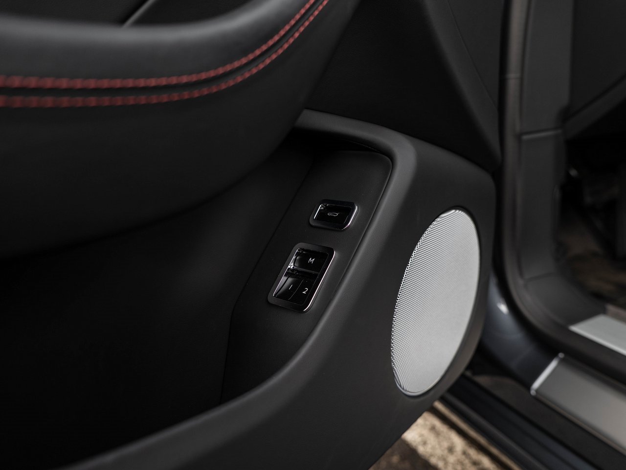 Used 2024 Bentley Flying Spur S V8 image 29