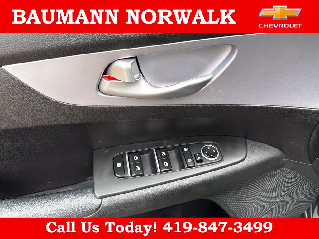 Used 2024 Kia Forte LXS w/ LXS Technology Package FWD image 16