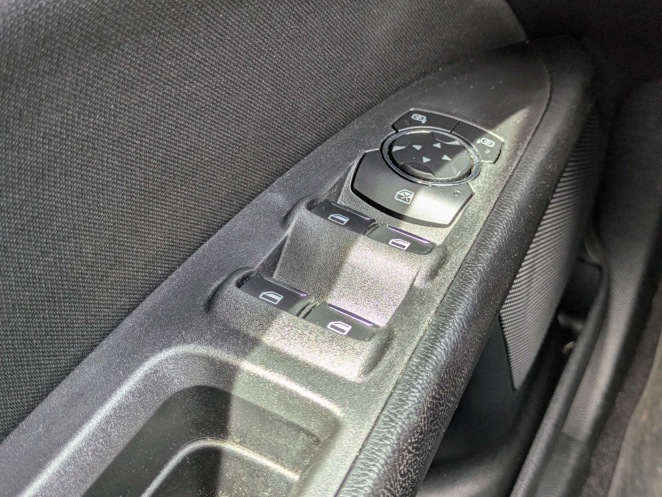 Used 2020 Ford Fusion SE FWD image 29