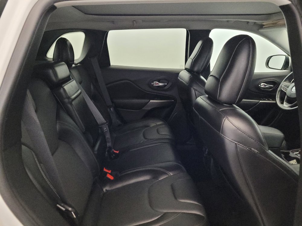 Used 2019 Jeep Cherokee Limited w/ Technology Group AWD/4WD image 19