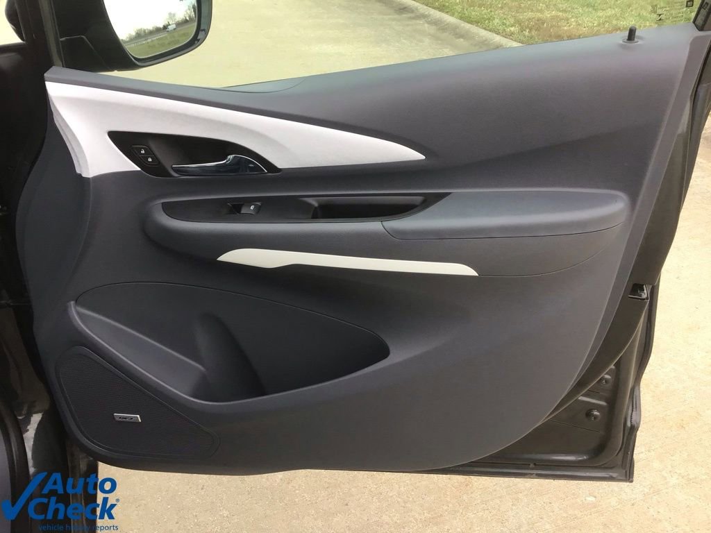Used 2019 Chevrolet Bolt Premier w/ Infotainment Package image 21