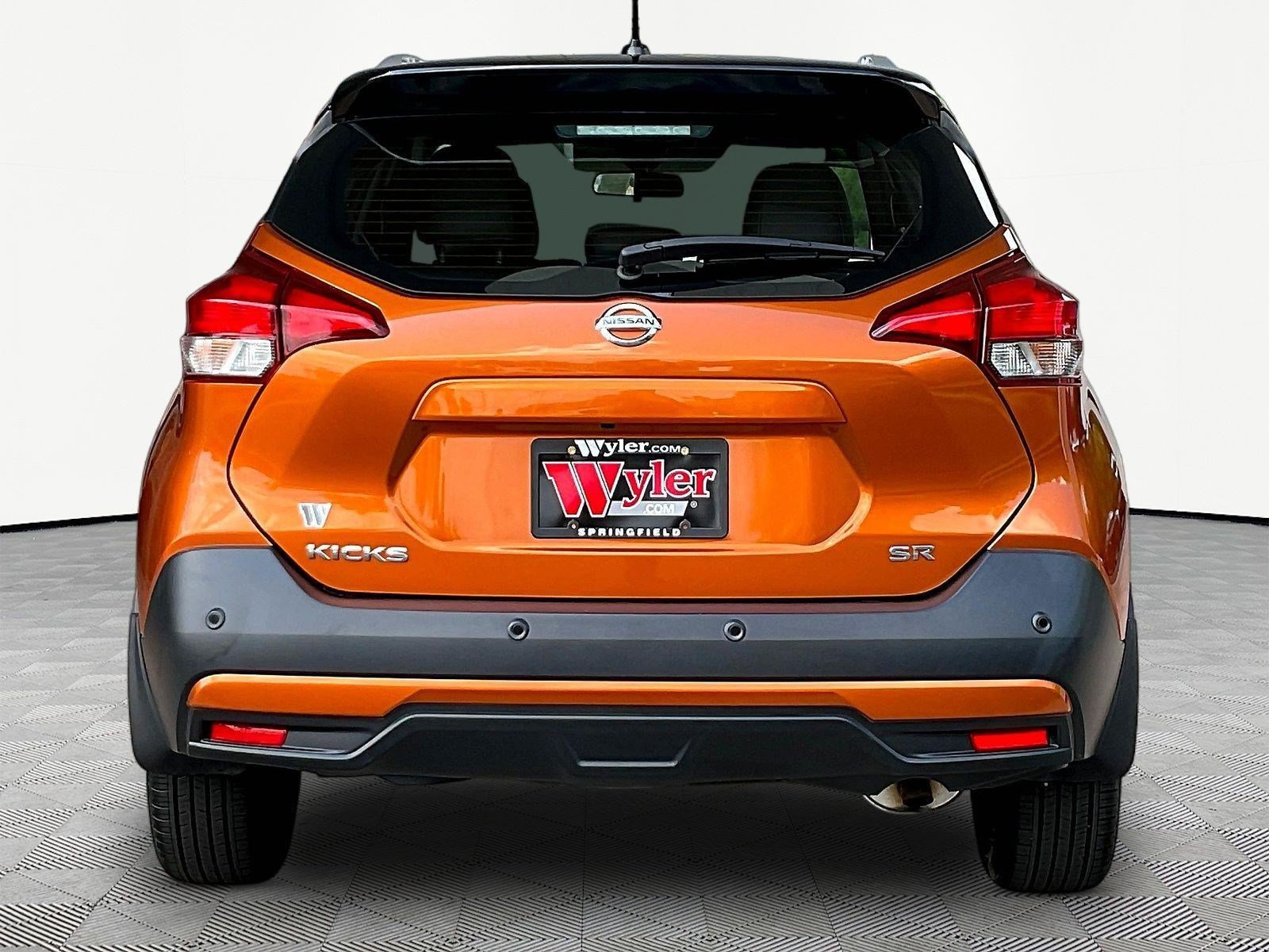 Used 2020 Nissan Kicks SR w/ SR Premium Package FWD image 5