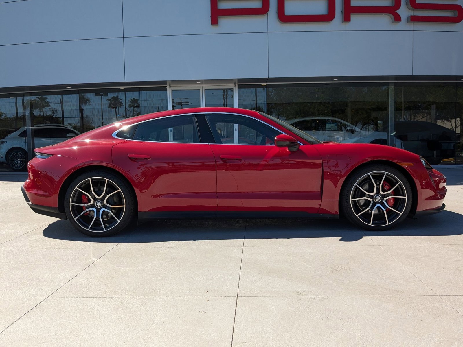 New 2024 Porsche Taycan 4S image 7