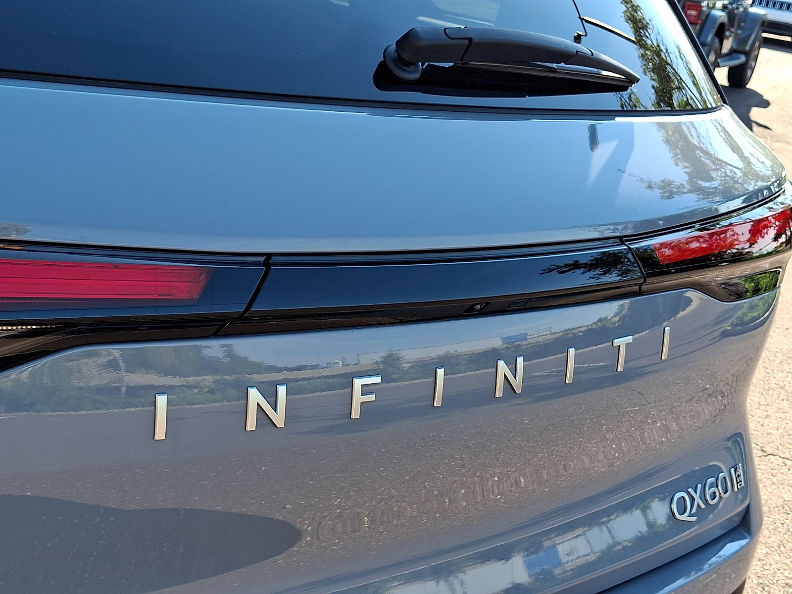 Certified 2026 INFINITI QX60 Luxe w/ Cargo Package AWD/4WD image 31