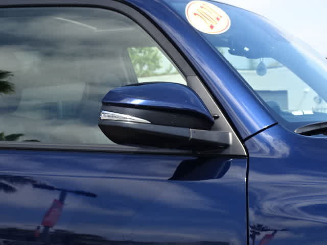 Used 2021 Toyota 4Runner SR5 Premium w/ Moonroof Package RWD image 7