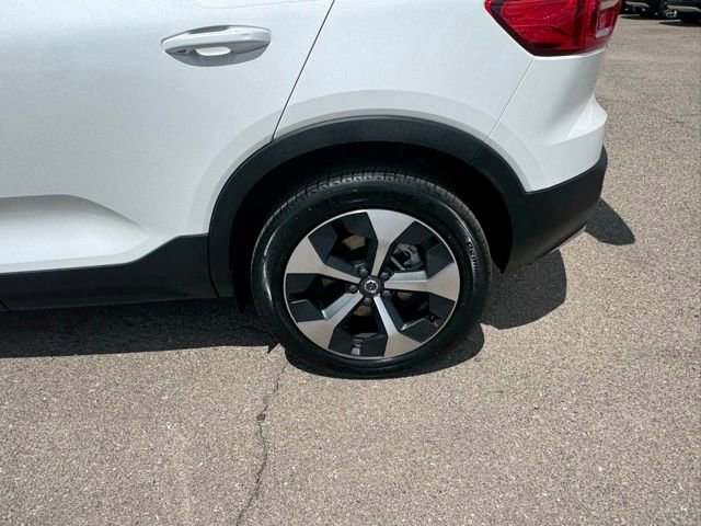 New 2025 Volvo XC40 B5 Core w/ Protection Package image 9